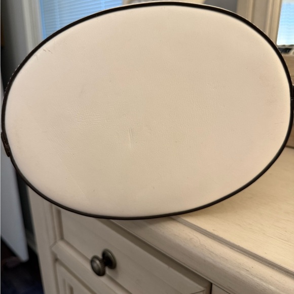 Kate Spade Dorie Leather Bucket Bag - Picture 2 of 3